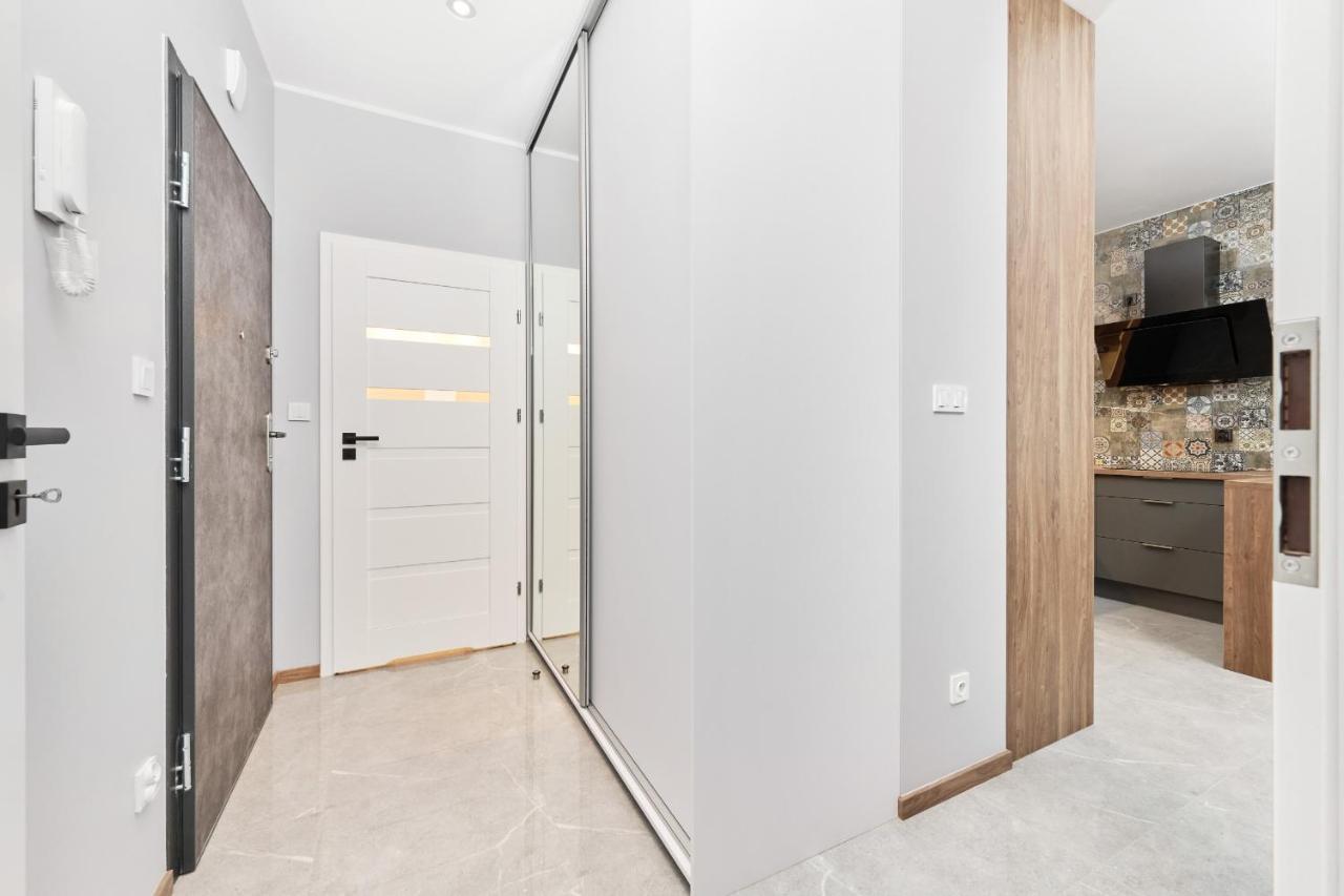 Browary Wroclawskie Apartments With Free Garage By Noclegi Renters Exterior foto